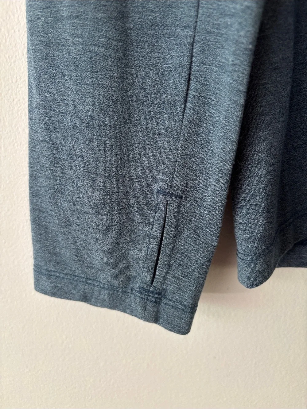 The North Face Men's Wander 1/4 Zip Performance Pullover in blue heather Large
